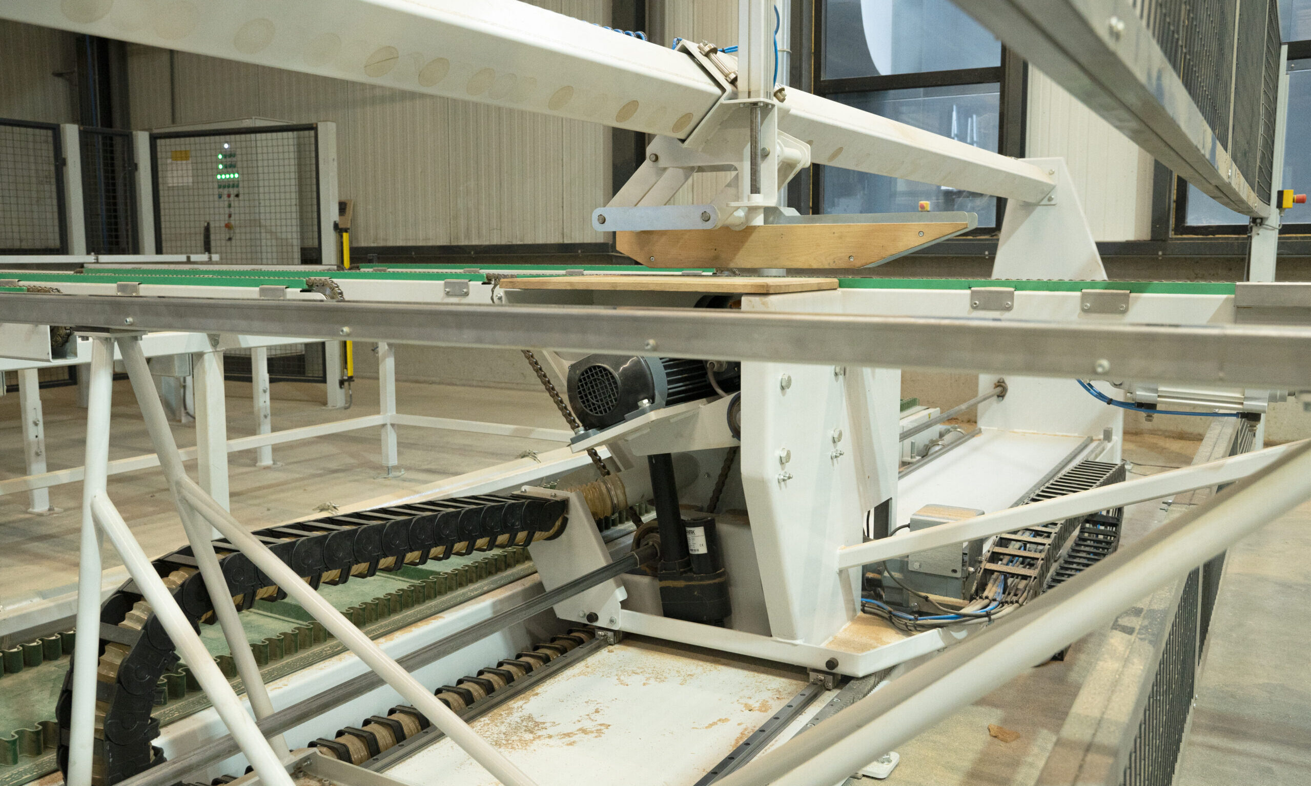 houtbewerkings machine, hout combinatiemachine, professionele houtbewerkingsmachines, zaagmachine voor hout, dubbele afkortzaag, gezondheid personeel, RME